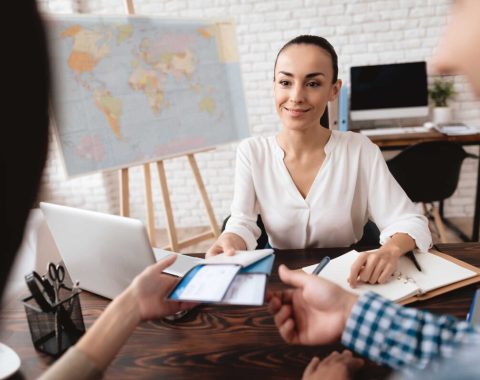 agencia-gente-mujer-e1618270480776